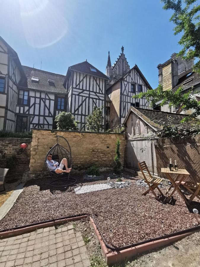 Le Chat De La Cathedrale - Calme - Jardin - Wifi Troyes Dış mekan fotoğraf
